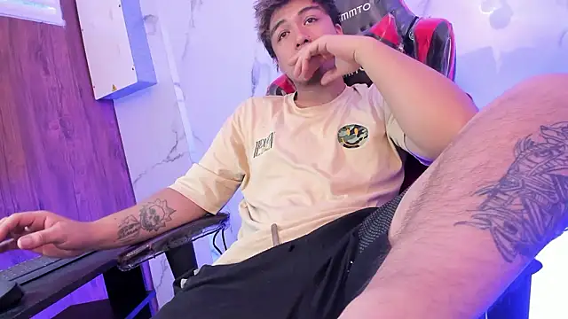 juanmechanic  online show from March 25, 2:05 pm