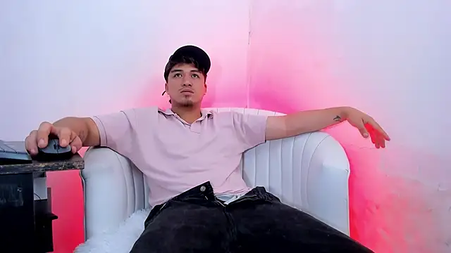 juanmechanic  online show from June 16, 2:17 pm