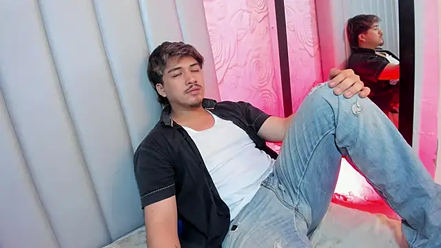 juanmechanic  online show from March 15, 5:25 am