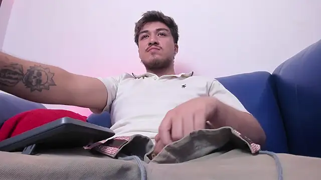 juanmechanic  online show from March 3, 11:01 pm