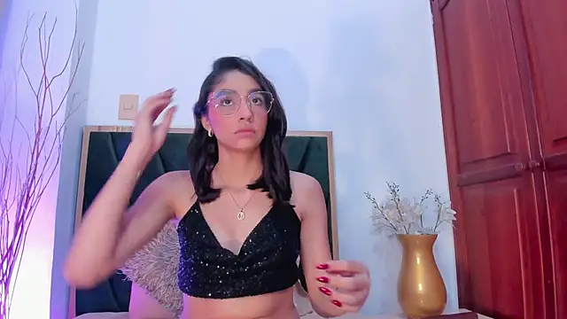 IvyJhons online show from November 19, 12:05 pm