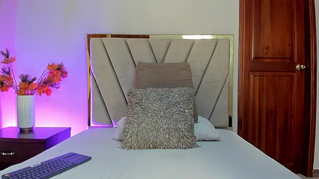 IvyJhons online show from November 7, 11:48 am