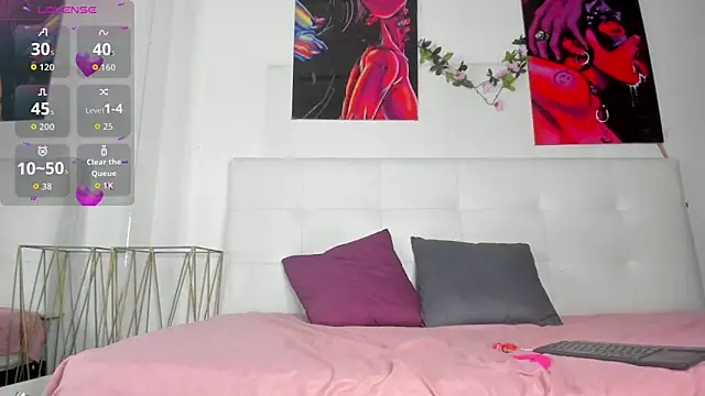 Snapshot of Lucia78couple chatting on October 27, 9:49 pm Lucia78couple online show from October 27, 9:49 pm