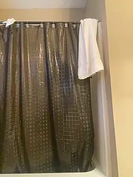 huhgtr online show from November 26, 5:24 pm