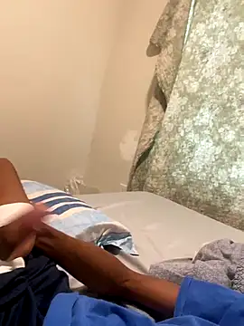 huhgtr online show from December 1, 4:19 pm