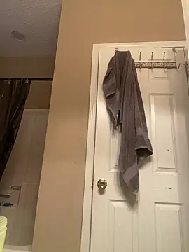 huhgtr online show from April 11, 1:15 pm