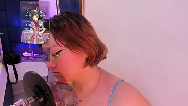 isa grey  online show from October 19, 4:15 am