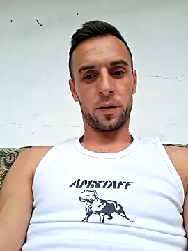 Snapshot of Necunoscutul001 chatting on September 8, 4:17 pm Necunoscutul001 online show from September 8, 4:17 pm