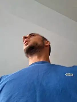 Snapshot of Necunoscutul001 chatting on September 9, 4:44 am Necunoscutul001 online show from September 9, 4:44 am