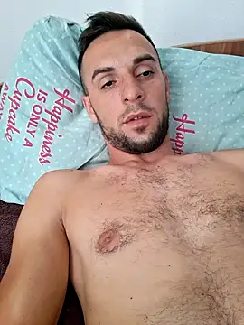 Snapshot of Necunoscutul001 chatting on September 24, 5:47 am Necunoscutul001 online show from September 24, 5:47 am