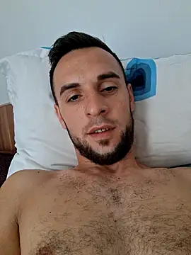 Snapshot of Necunoscutul001 chatting on September 29, 7:15 am Necunoscutul001 online show from September 29, 7:15 am