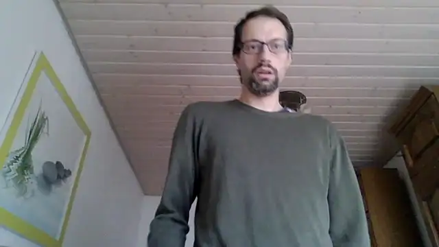 Snapshot of XLBarehengst chatting on September 28, 10:22 am XLBarehengst online show from September 28, 10:22 am