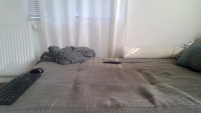 Snapshot of XLBarehengst chatting on July 13, 5:51 am XLBarehengst online show from July 13, 5:51 am