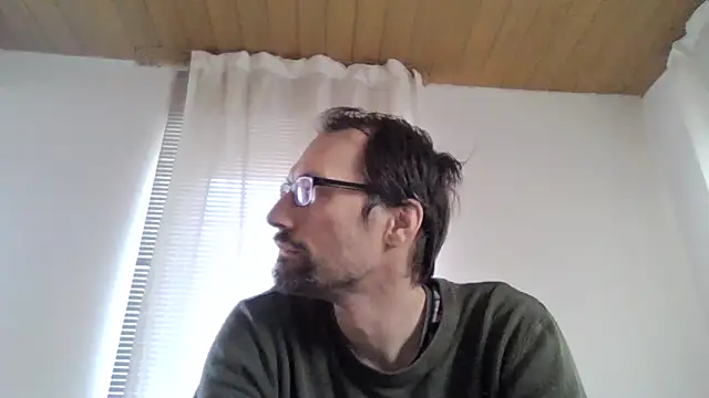 Snapshot of XLBarehengst chatting on September 29, 7:15 am XLBarehengst online show from September 29, 7:15 am