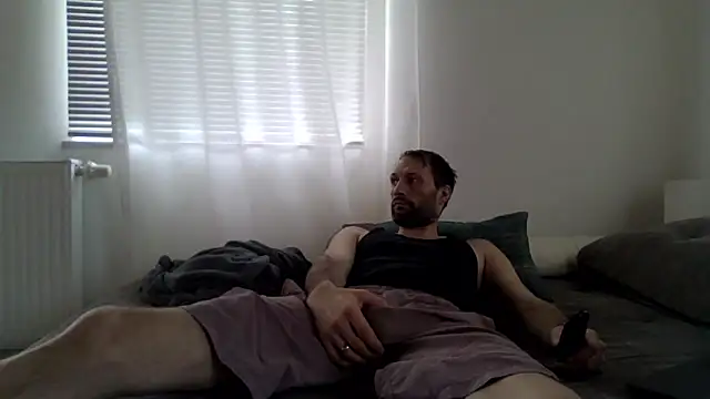 XLBarehengst online show from March 24, 1:33 pm