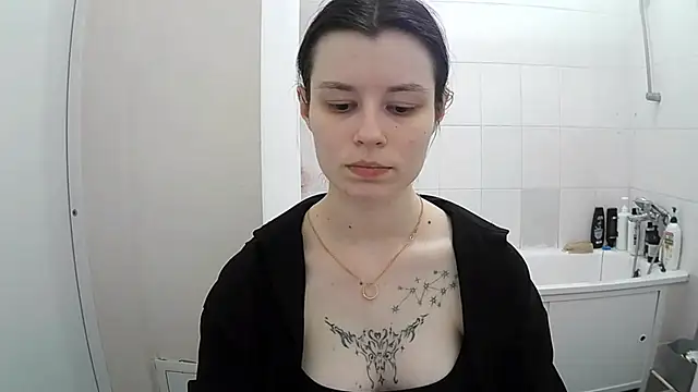 EdlinEngelby online show from November 14, 8:01 pm