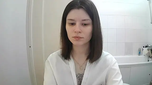 EdlinEngelby online show from December 3, 7:46 pm