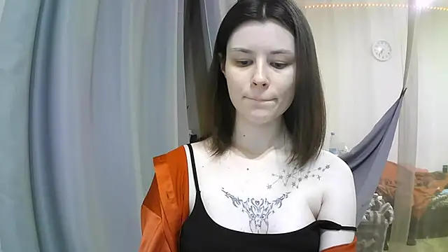 EdlinEngelby online show from November 8, 3:48 pm