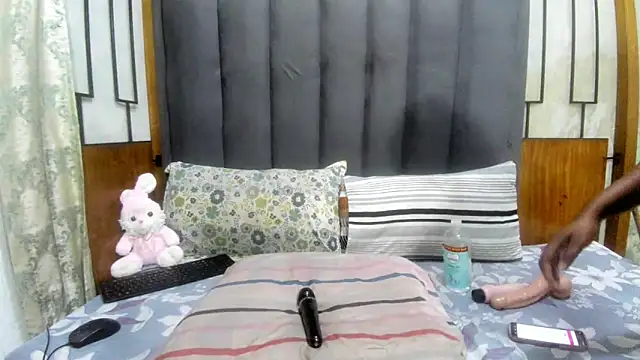 MrsMxx25 online show from February 7, 7:55 pm