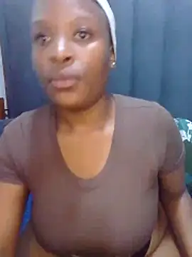 Snapshot of MrsMxx25 chatting on October 10, 2:23 am MrsMxx25 online show from October 10, 2:23 am