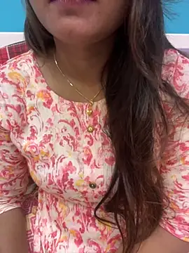 Snapshot of Naughty-Kamini chatting on October 9, 11:44 am Naughty-Kamini online show from October 9, 11:44 am