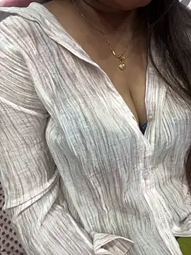 Snapshot of Naughty-Kamini chatting on October 30, 5:32 pm Naughty-Kamini online show from October 30, 5:32 pm