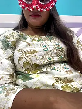 Snapshot of Naughty-Kamini chatting on September 28, 4:58 pm Naughty-Kamini online show from September 28, 4:58 pm