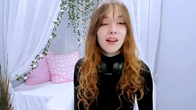 Anabel Montereau online show from December 19, 1:57 pm