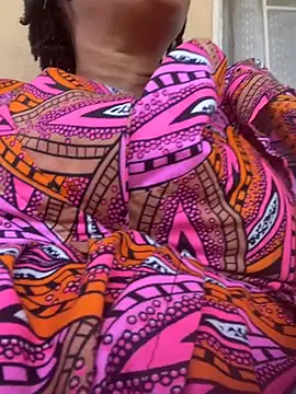 Snapshot of Ebonyboobsmilk chatting on February 6, 1:07 pm Ebonyboobsmilk online show from February 6, 1:07 pm