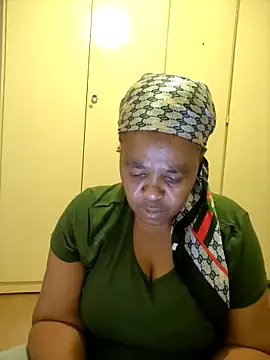 Snapshot of Ebonyboobsmilk chatting on October 9, 4:29 pm Ebonyboobsmilk online show from October 9, 4:29 pm