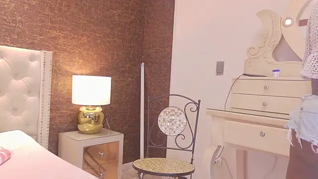 kaylie mitchel online show from March 19, 10:54 pm