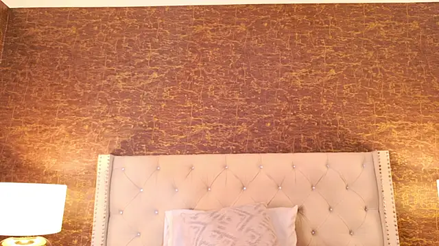 kaylie mitchel online show from April 7, 11:50 pm