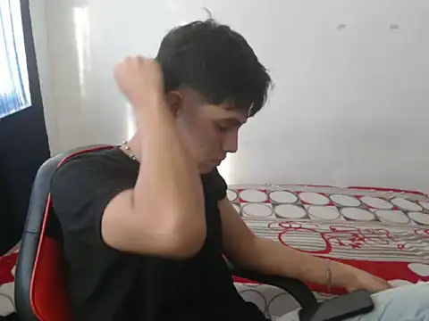 Snapshot of maximo_gomez chatting on October 21, 8:41 pm maximo gomez online show from October 21, 8:41 pm