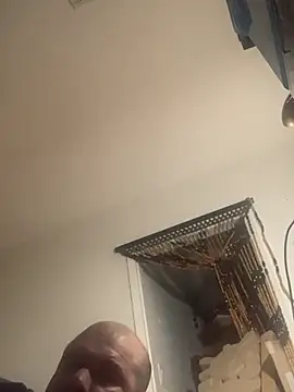 shakeweight online show from February 11, 6:57 am