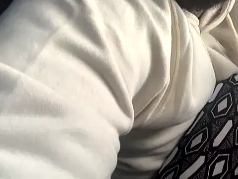 shakeweight online show from December 15, 11:31 pm