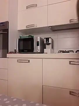 singolo discreto online show from March 15, 6:31 am