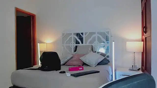 MikaelaStone online show from February 4, 12:44 pm