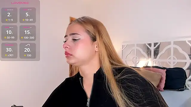 MikaelaStone online show from November 13, 11:47 am