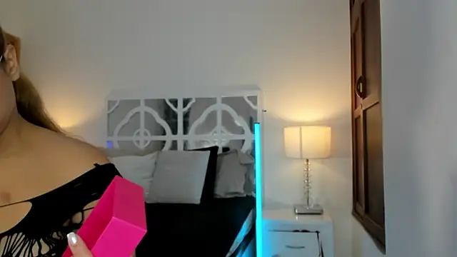 MikaelaStone online show from November 30, 11:22 am