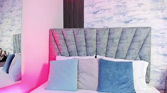 ShanelEvans online show from March 4, 4:37 pm