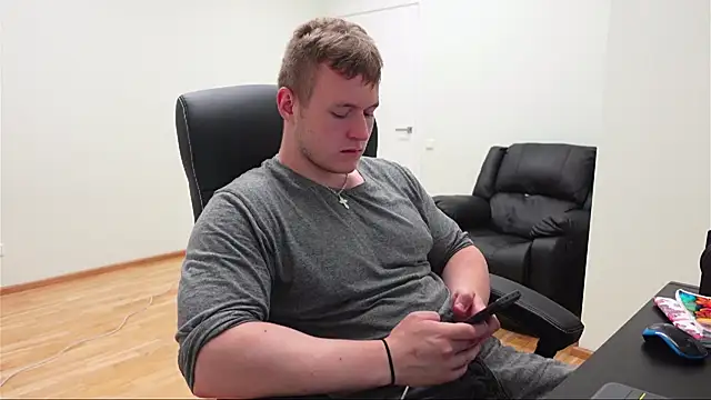 Snapshot of Richard_Dullas chatting on July 9, 7:57 pm Richard Dullas online show from July 9, 7:57 pm