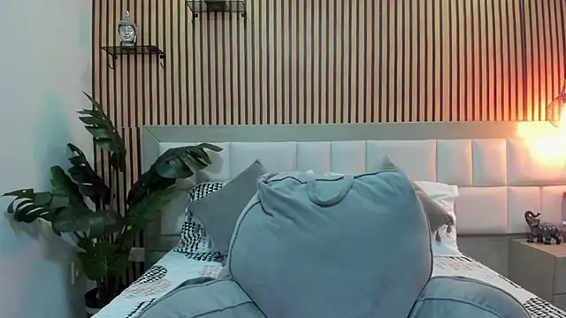 KattyBonnie online show from December 4, 7:35 pm