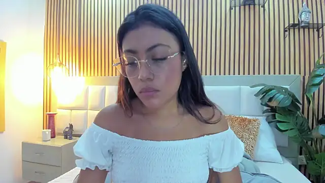 Snapshot of KattyBonnie chatting on September 13, 7:58 pm KattyBonnie online show from September 13, 7:58 pm