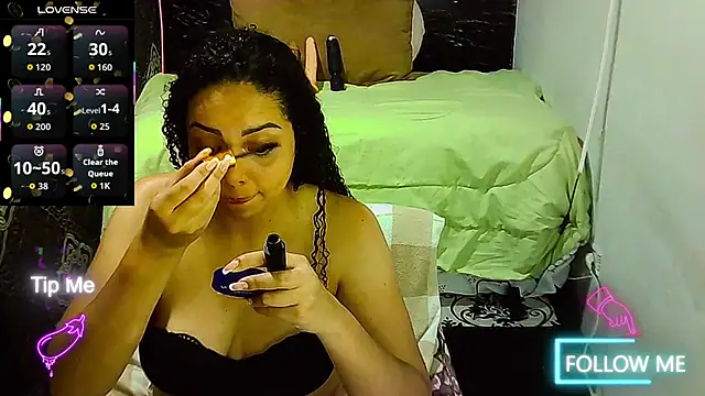  naughty milf online show from March 9, 12:25 am