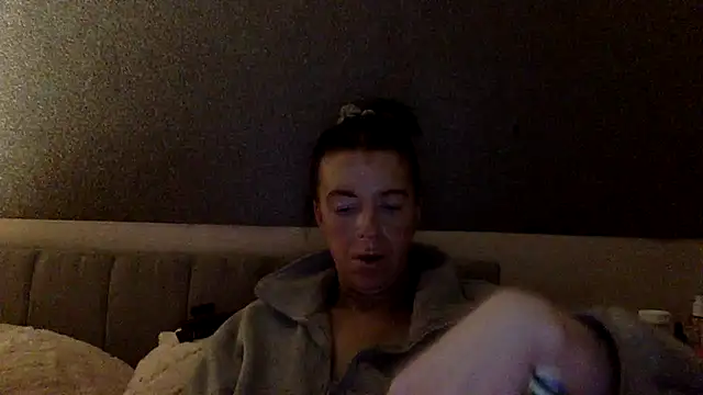 Snapshot of Bellababexox chatting on July 17, 3:37 am Bellababexox online show from July 17, 3:37 am