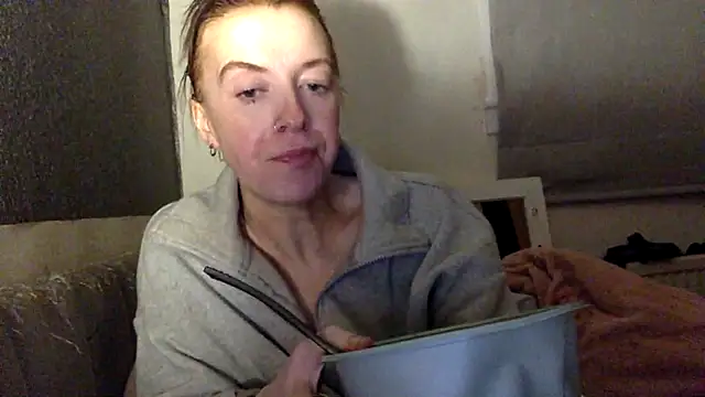 Snapshot of Bellababexox chatting on June 11, 2:53 am Bellababexox online show from June 11, 2:53 am