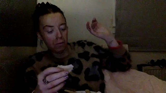 Snapshot of Bellababexox chatting on July 4, 5:03 am Bellababexox online show from July 4, 5:03 am
