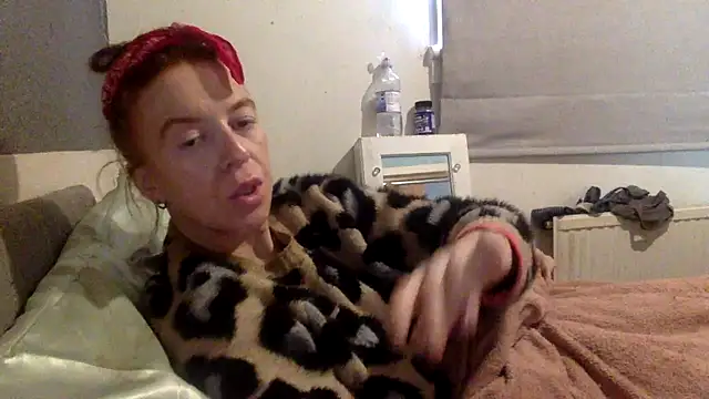 Snapshot of Bellababexox chatting on June 29, 11:21 am Bellababexox online show from June 29, 11:21 am