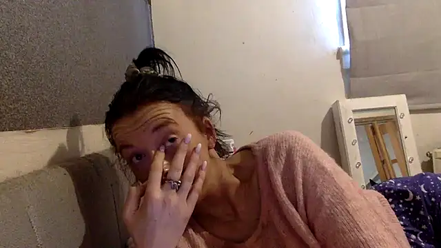 Snapshot of Bellababexox chatting on July 13, 3:22 pm Bellababexox online show from July 13, 3:22 pm
