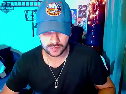 Snapshot of cortelioni_massimo_ chatting on November 13, 2:59 am cortelioni massimo online show from November 13, 2:59 am